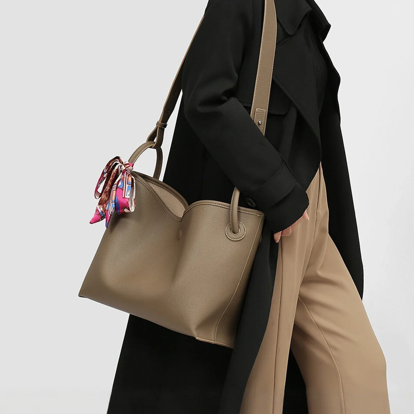 ライトラグジュアリー ハイエンド レディース トートバッグ  - Luxury Bags China のレビューと価格